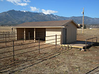 Corrals & Pipe Fence